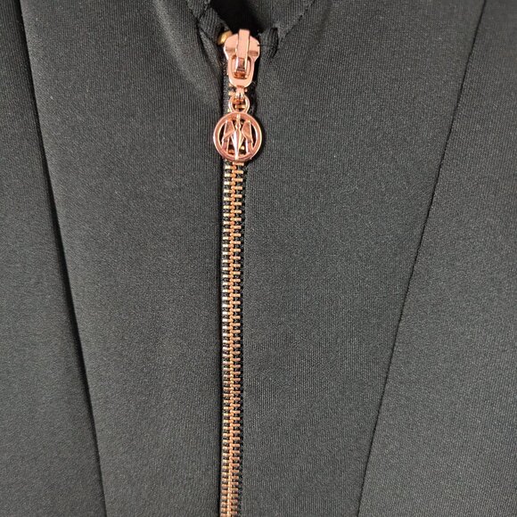 Plunging Neckline LBD, Size 38 - Picture 4 of 7